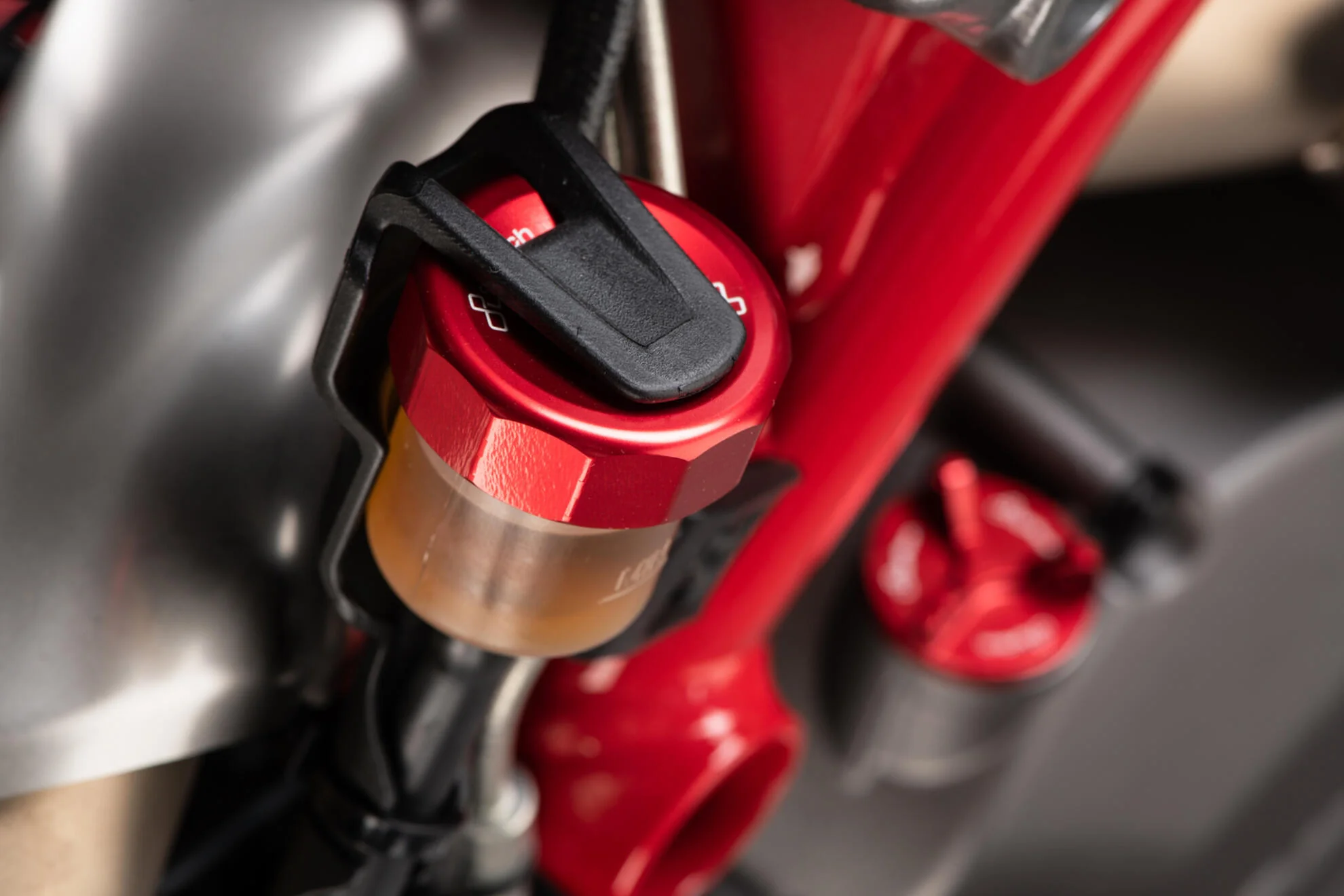 Ausgleichsbehälter-Deckel Hinten LighTech Ducati Panigale 1199/S/R (12-17) FFC03 - Image 3