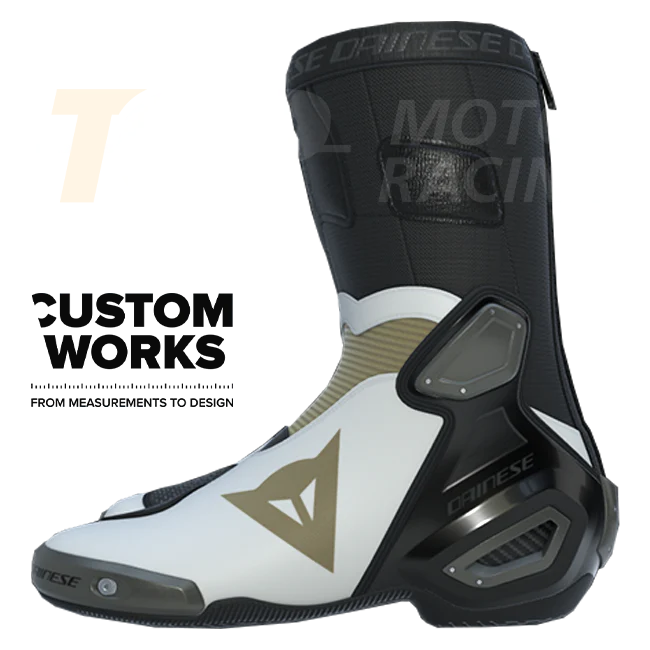 Dainese Axial 2 Racing und Straßen Motorradstiefel | Herren | Perlweiß / Magnesium | Custom Works - Image 3