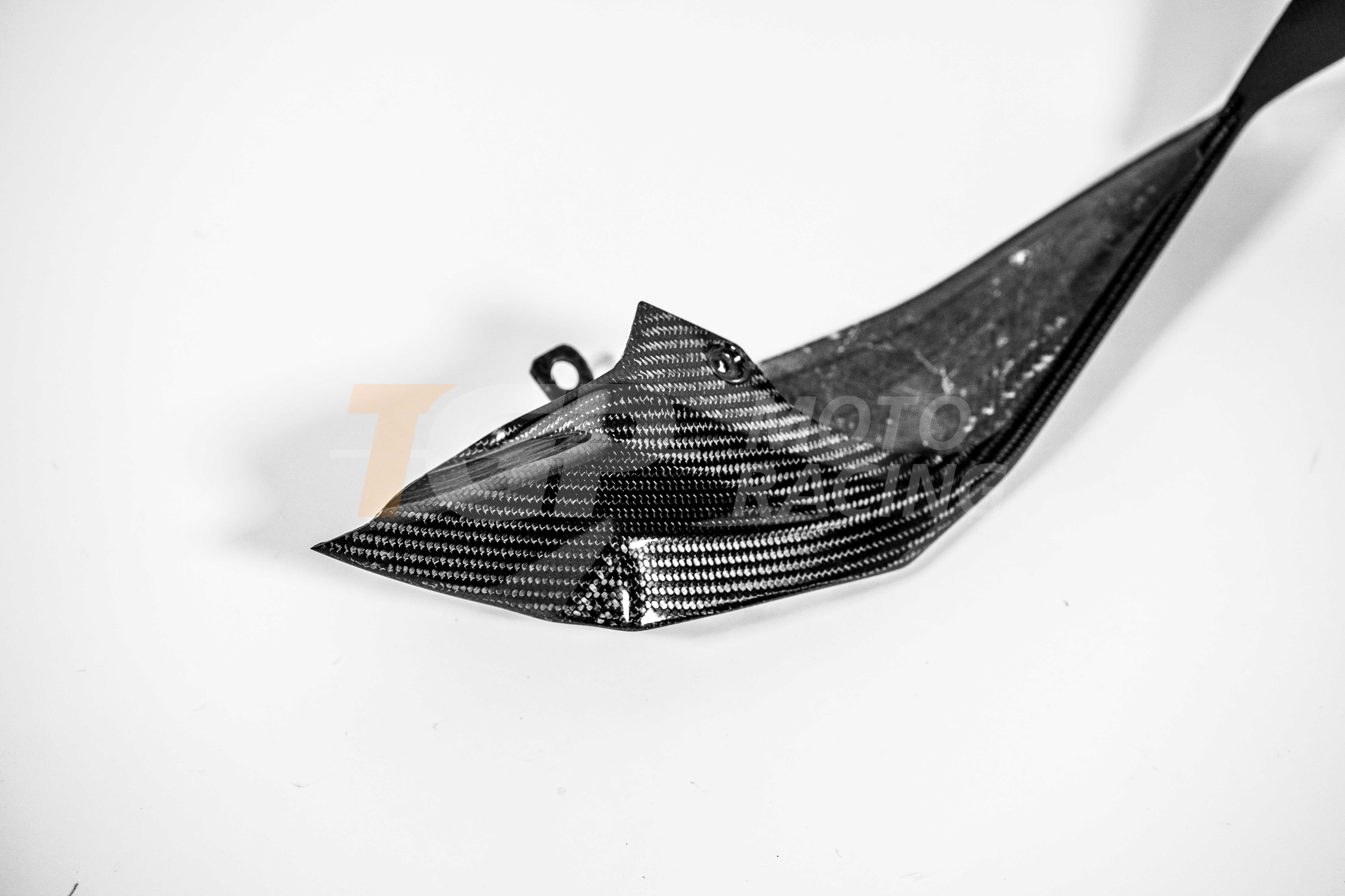 Heckverkleidung rechts 200g Carbon AP Carbon Line Ducati Panigale V4/S/R (25-26) - Image 5