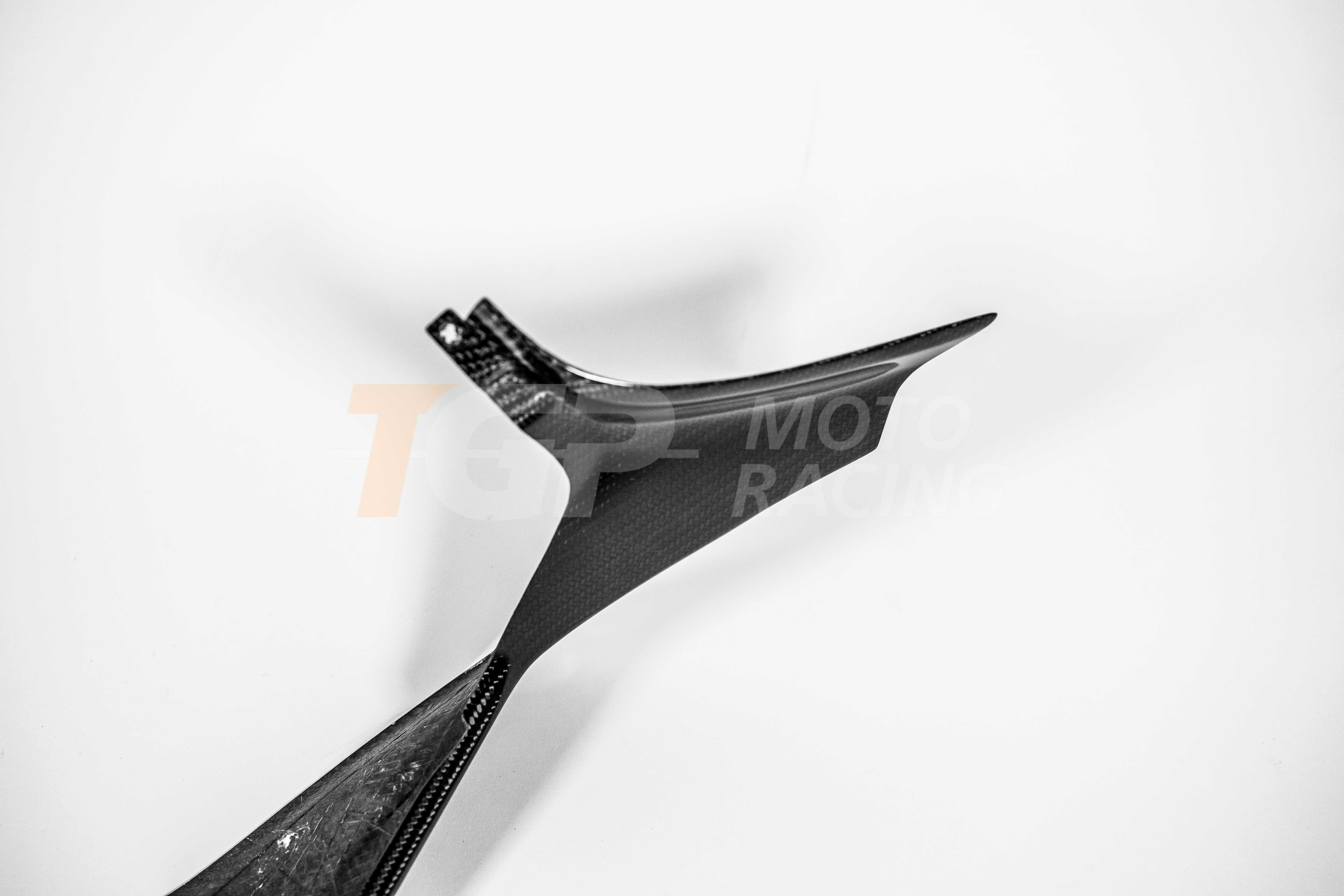 Heckverkleidung rechts 200g Carbon AP Carbon Line Ducati Panigale V4/S/R (25-26) - Image 6