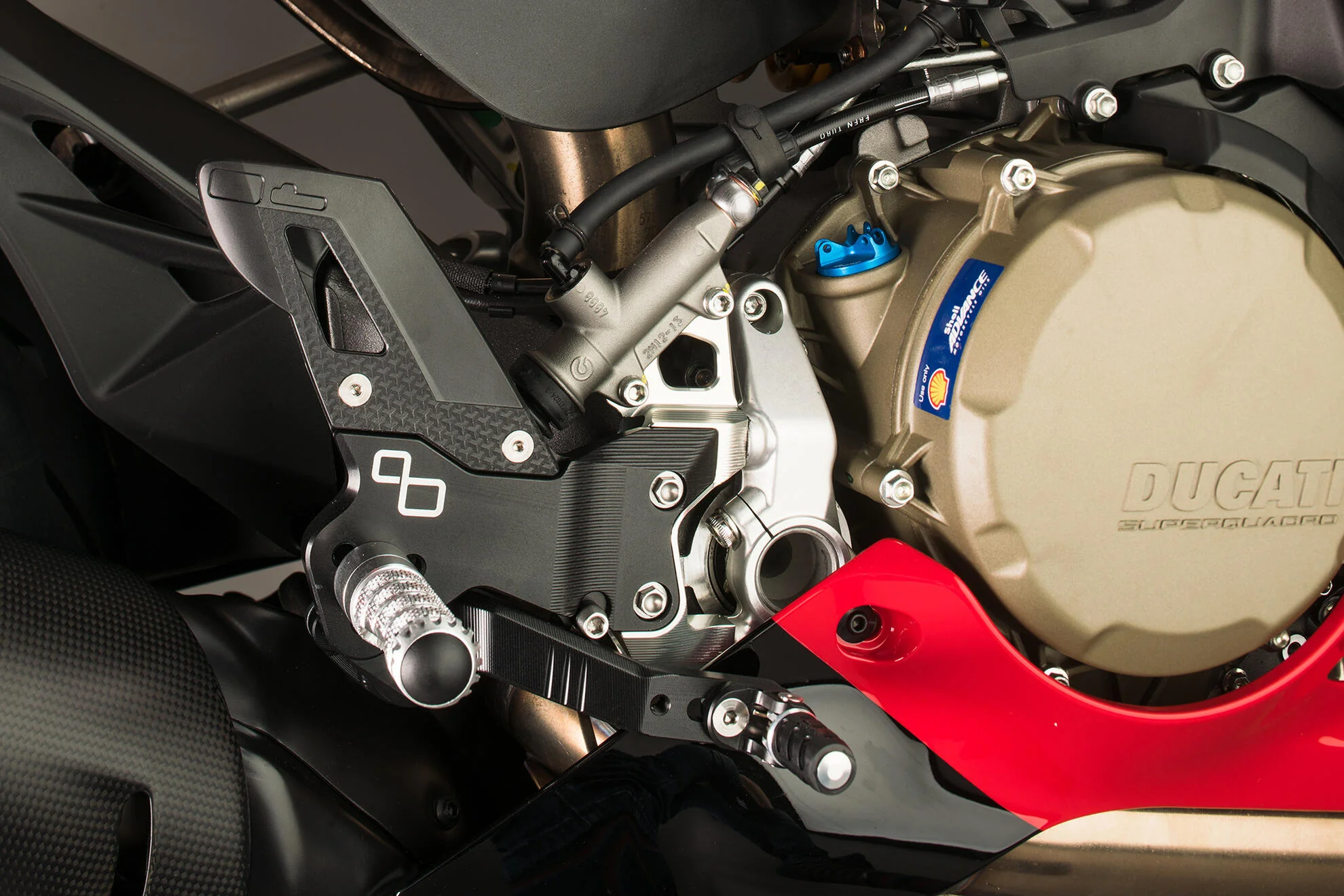 Fußrastenanlage Track-Use LighTech Umkehrschaltung Ducati Panigale 899 (13-16) FTRDU014 - Image 4