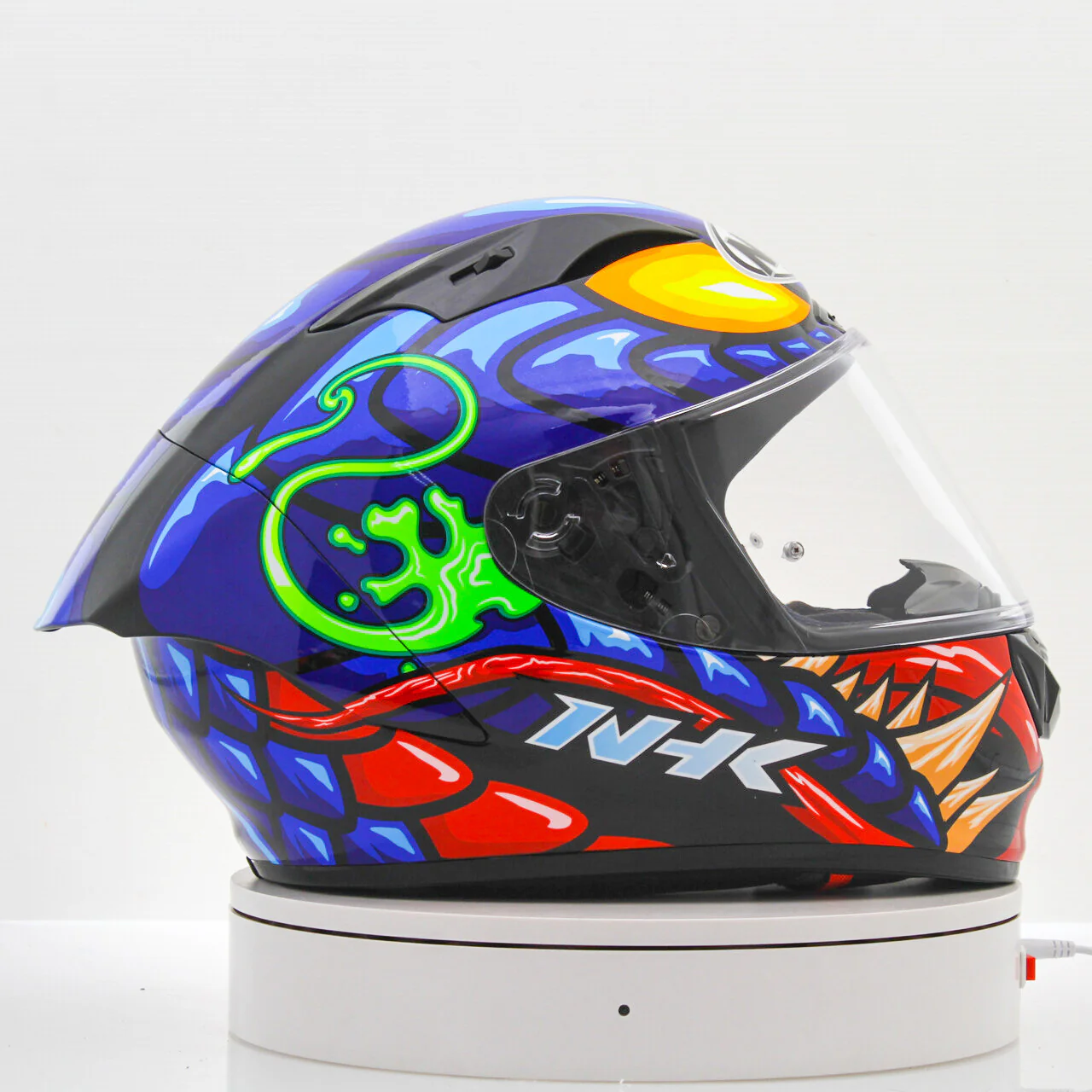 NHK GP-R Tech Race Helm Reptile Black/Blue - Image 4