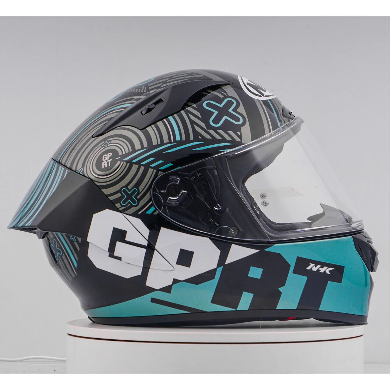 NHK GP-R Tech Race Helm Target Black/Tosca - Image 7