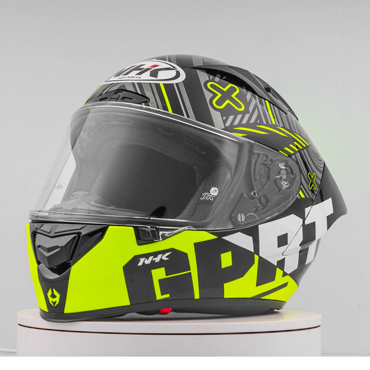 NHK GP-R Tech Race Helm Target Black/Yellow - Image 5