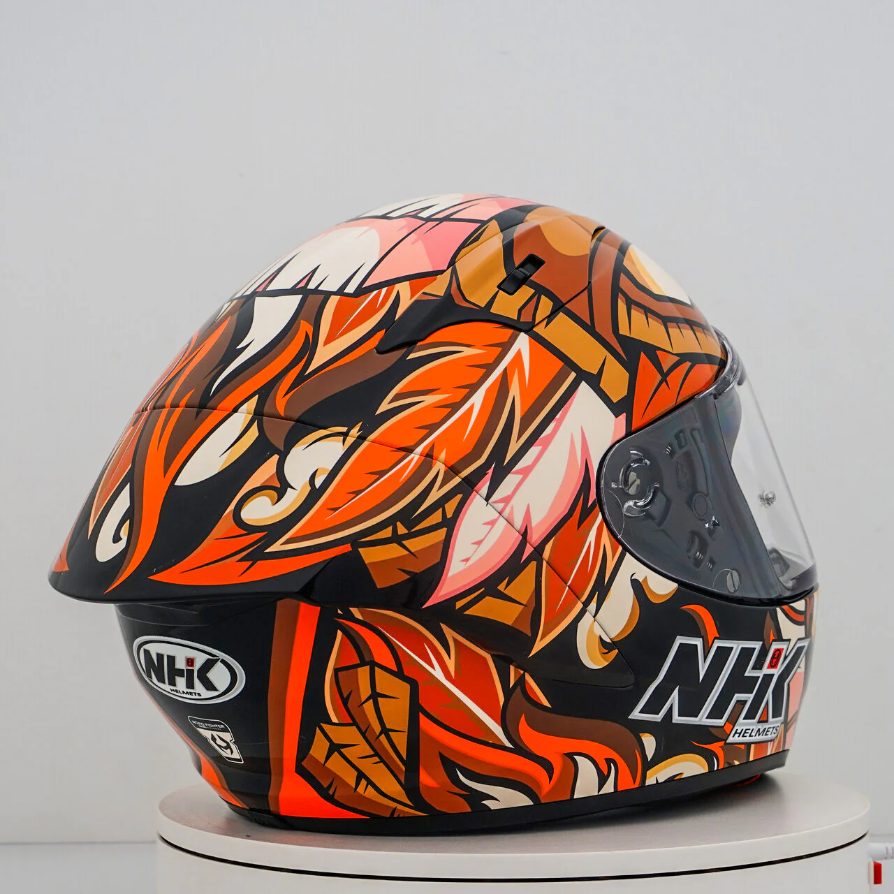 NHK GP-R Tech Race Helm The Mask Black/Brown - Image 10
