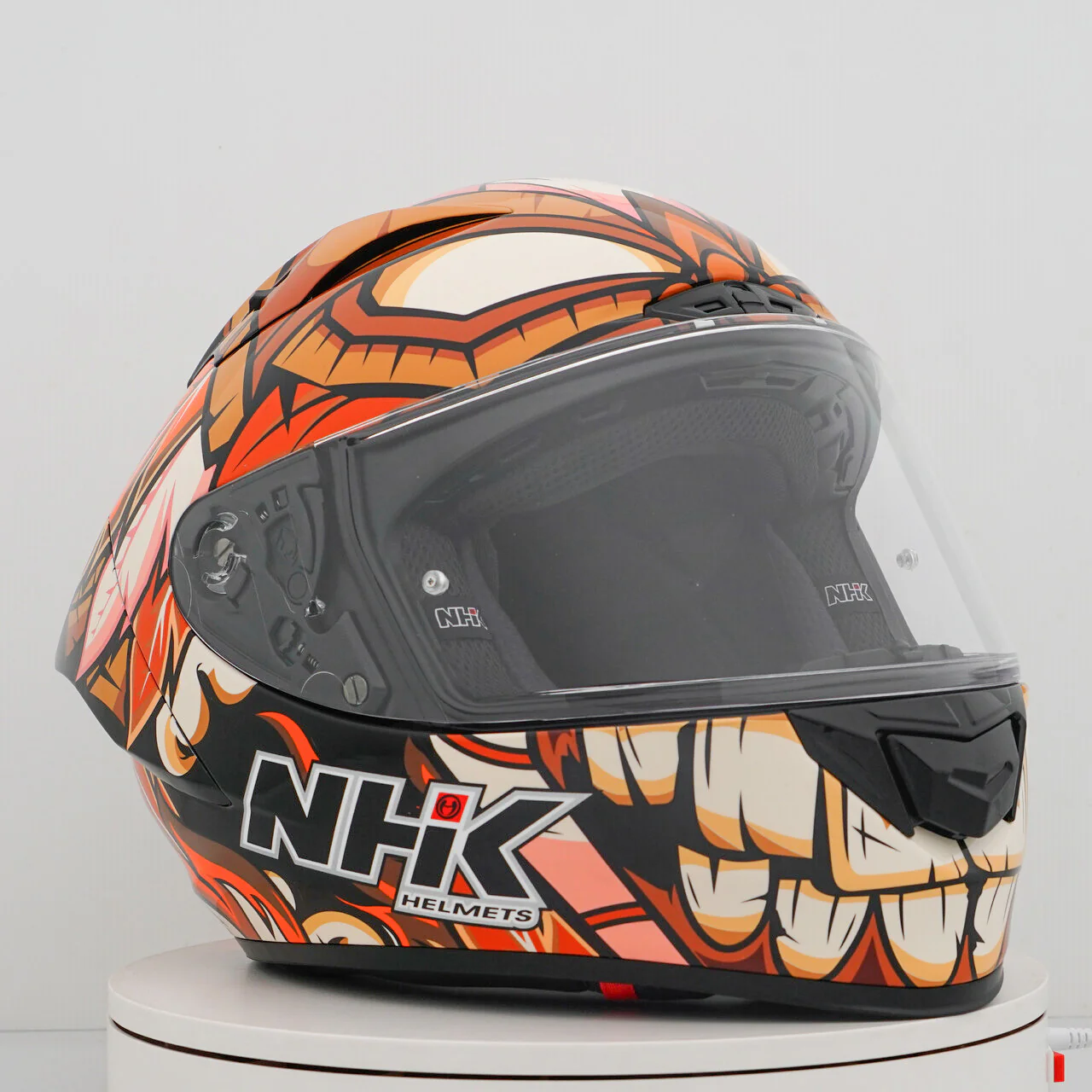 NHK GP-R Tech Race Helm The Mask Black/Brown - Image 6
