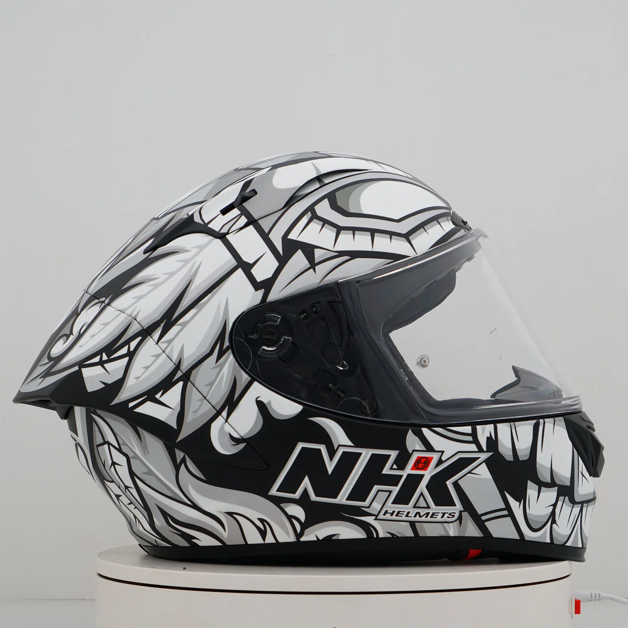 NHK GP-R Tech Race Helm The Mask Black/Silver - Image 7