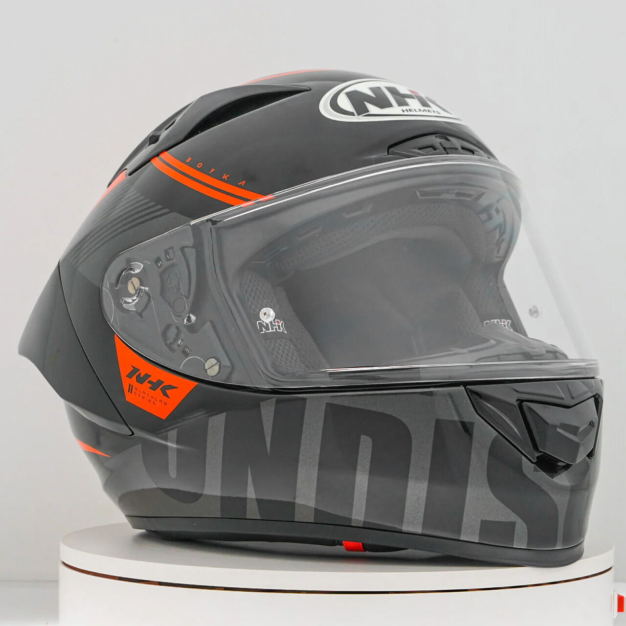 NHK GP-R Tech Race Helm Undisputed Black/Orange - Image 6