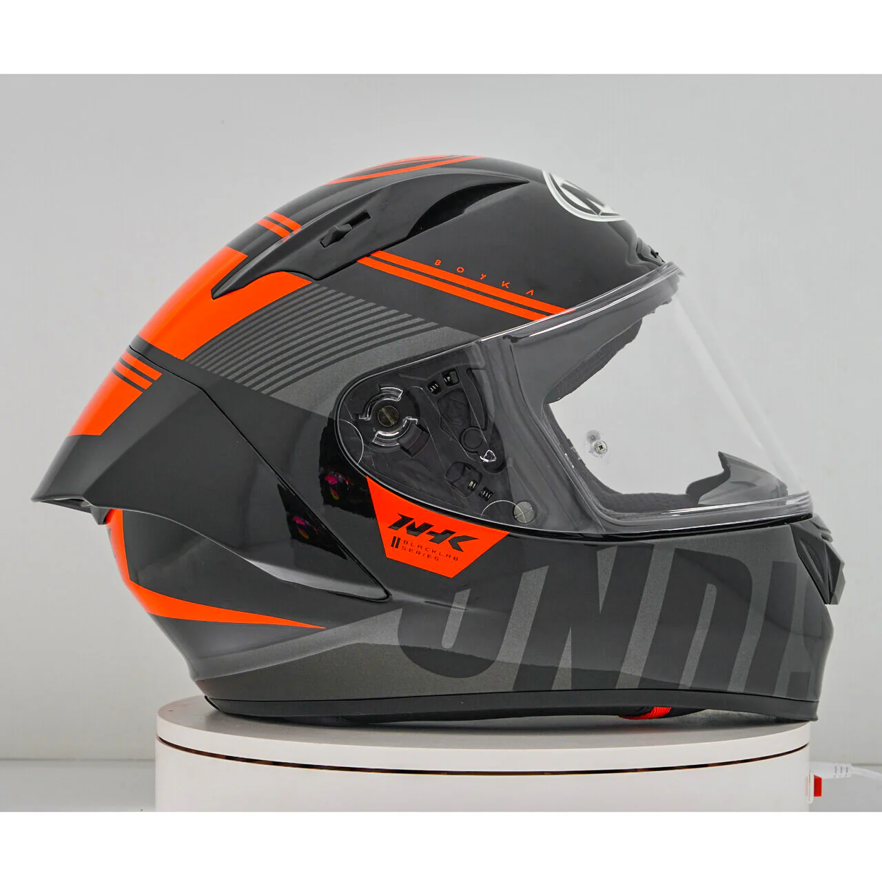 NHK GP-R Tech Race Helm Undisputed Black/Orange - Image 7