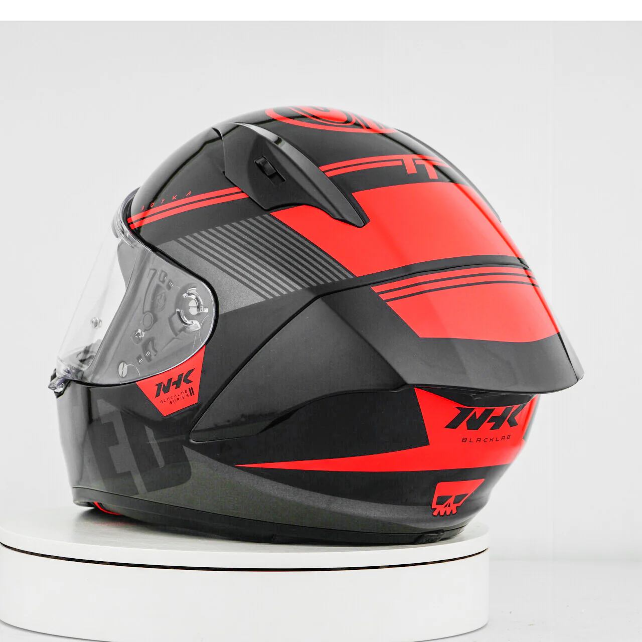 NHK GP-R Tech Race Helm Undisputed Black/Red - Image 9