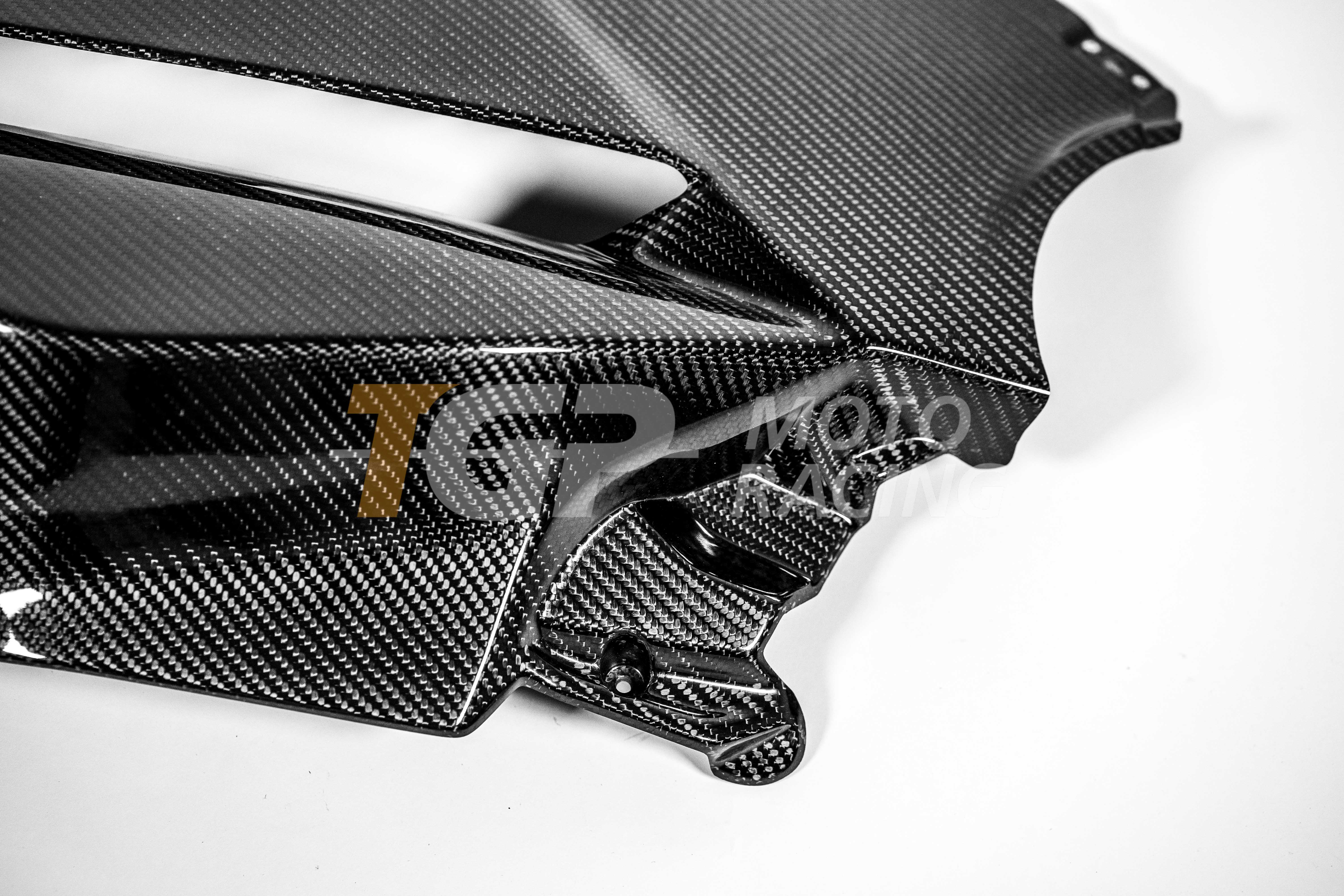 Rechtes Seitenteil 200g Carbon AP Carbon Line Ducati Panigale V4 R (2026) - Image 2